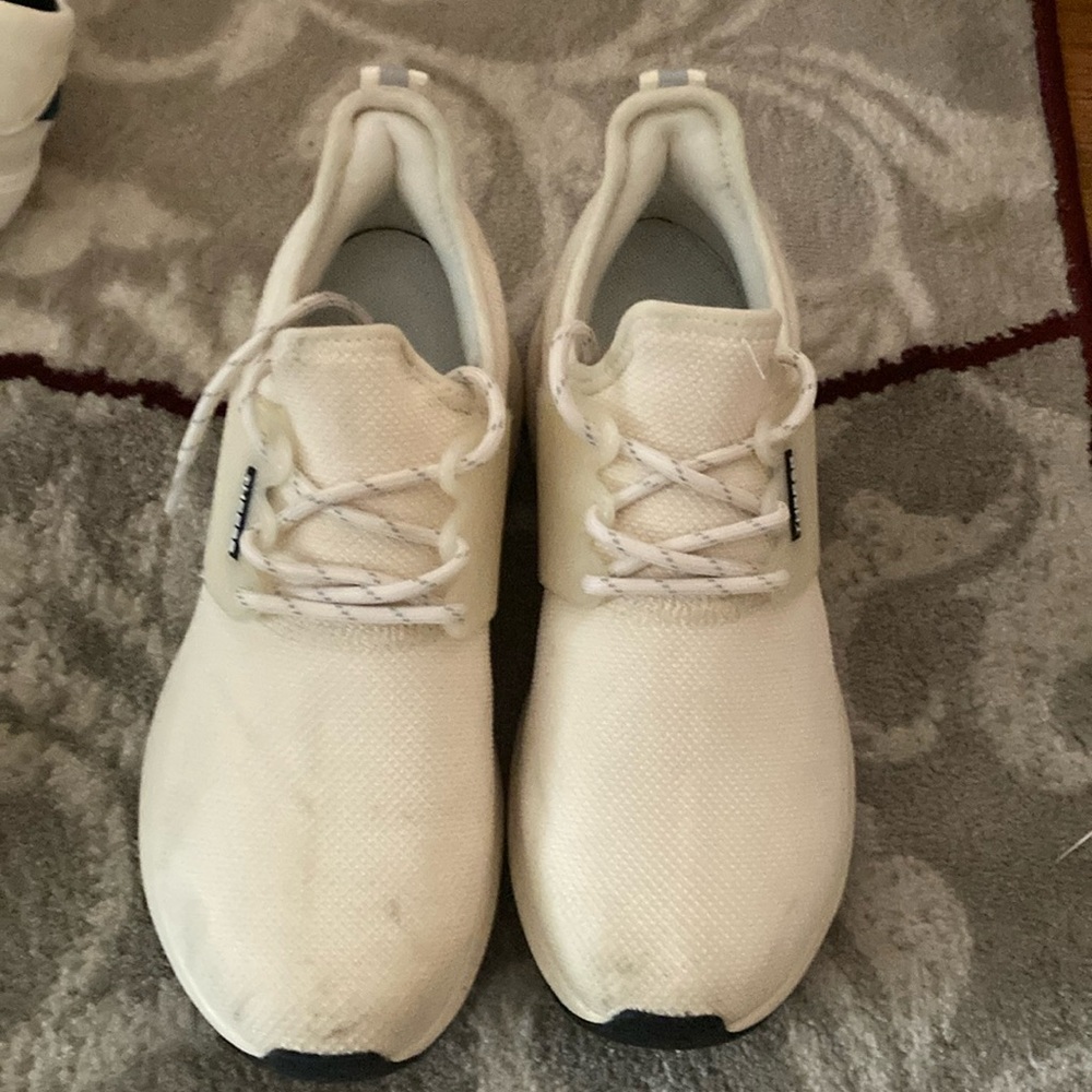 Theese Women’s Flow State Sneakers (Vintage White)